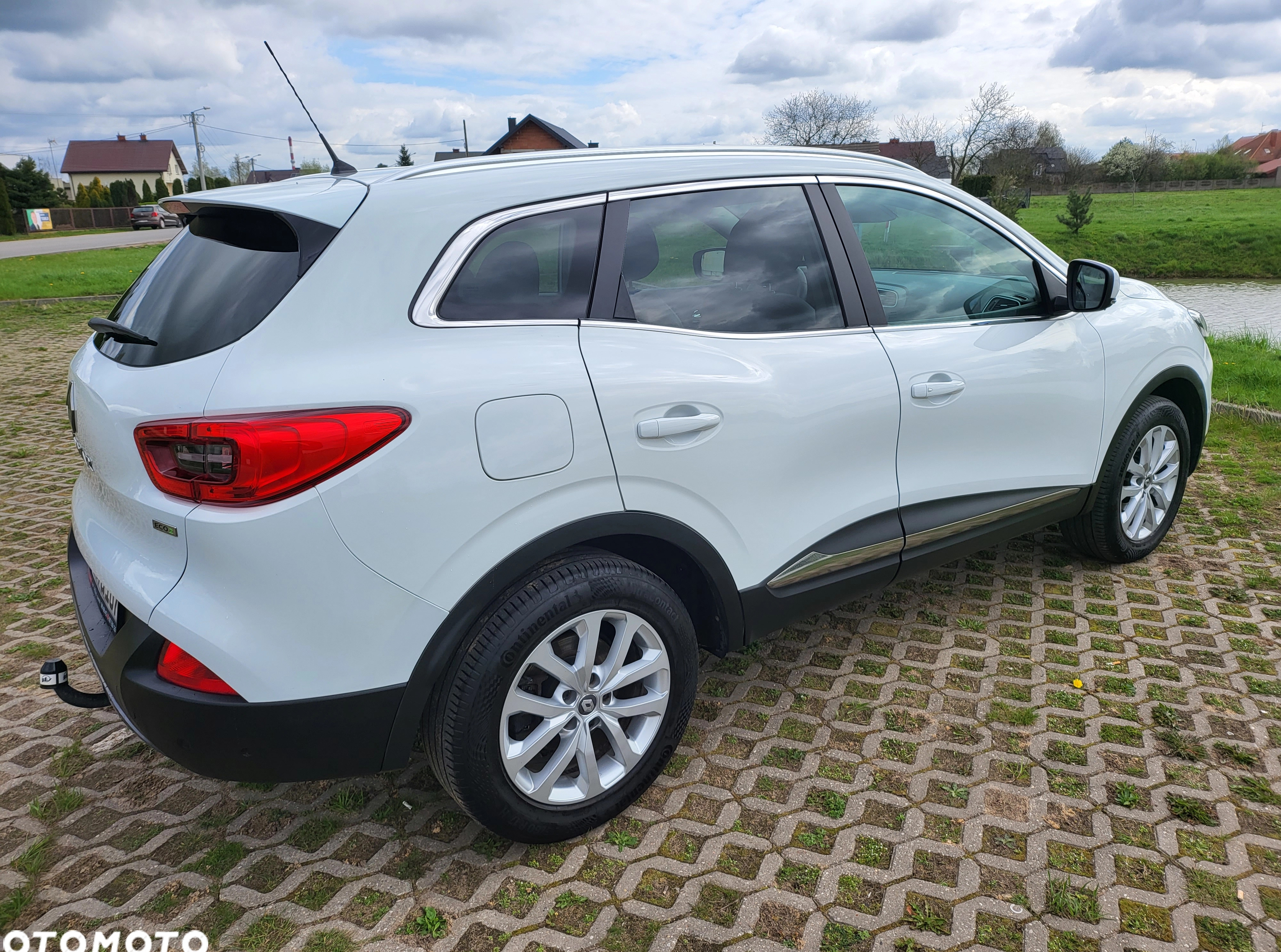 Renault Kadjar cena 48909 przebieg: 198000, rok produkcji 2016 z Sieradz małe 781